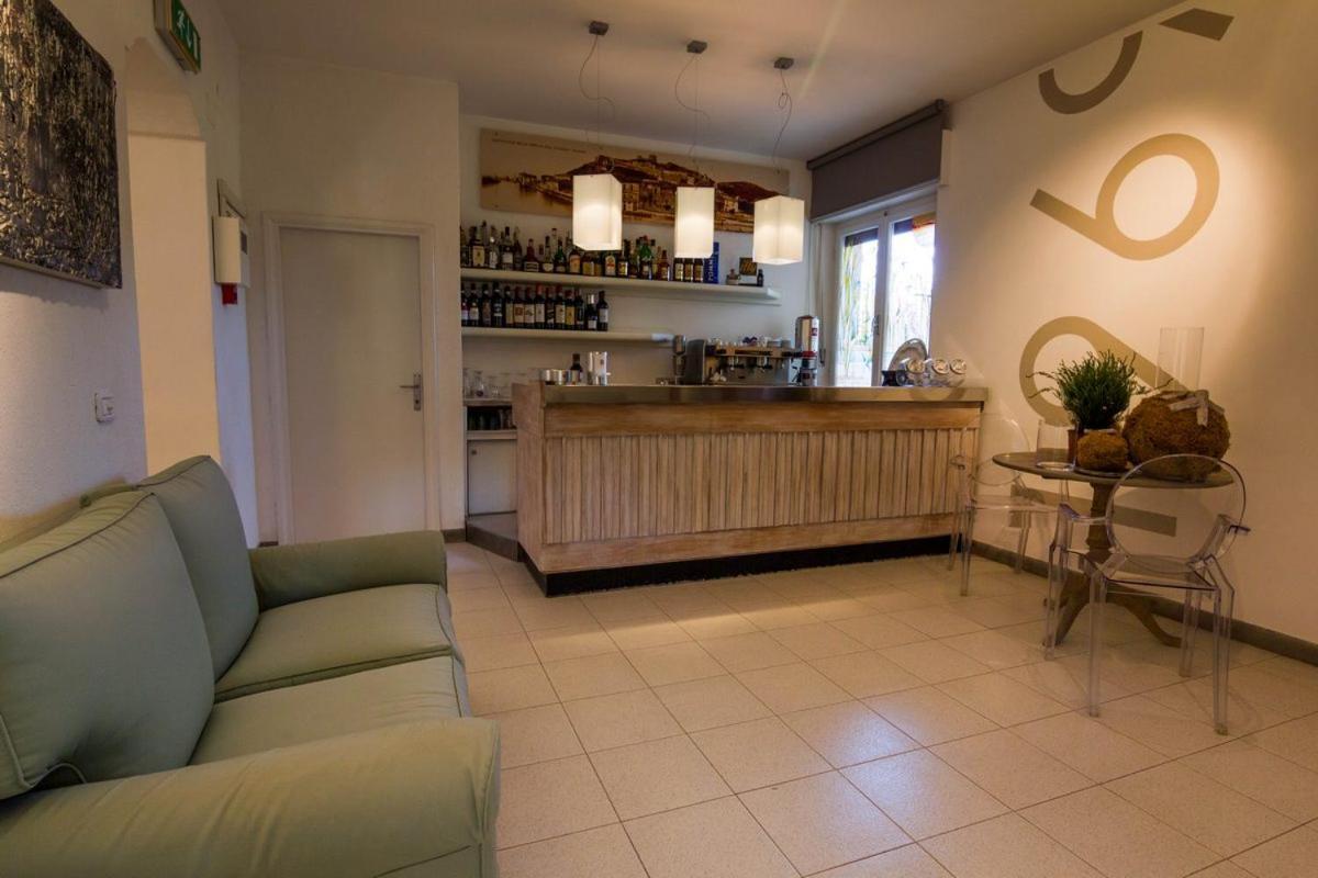 Mirella Hotel